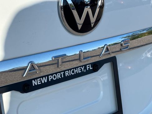 Used 2021 Volkswagen Atlas Cross Sport SEL FWD image 19