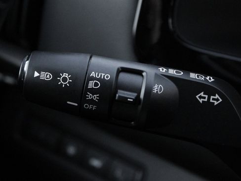 Certified 2023 Nissan Pathfinder Platinum image 38