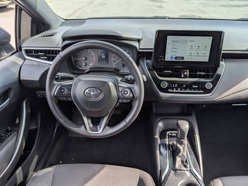Used 2024 Toyota Corolla SE image 16