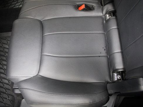 Used 2021 Mercedes-Benz GLB 250 image 21