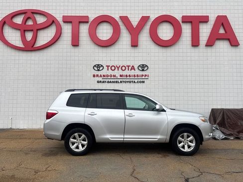 Used 2010 Toyota Highlander SE image 4