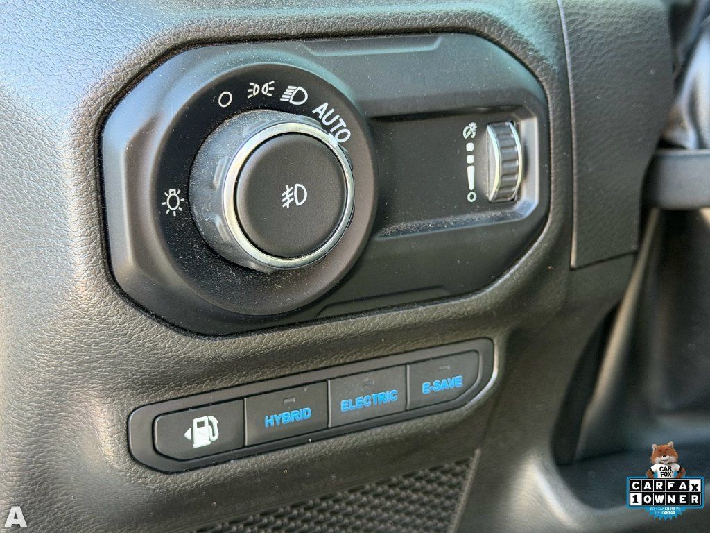 Used 2023 Jeep Wrangler Unlimited Rubicon 4xe AWD/4WD image 13