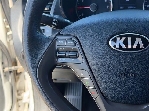 Used 2018 Kia Forte LX w/ LX Rear Camera Package image 21