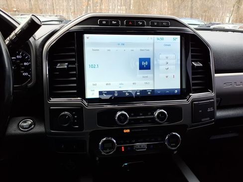 Used 2022 Ford F450 Platinum w/ FX4 Off-Road Package image 18