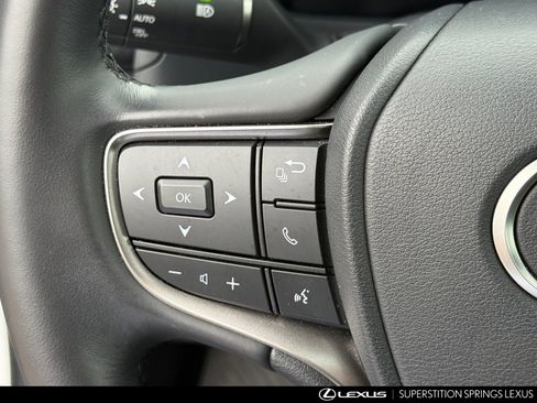 Certified 2025 Lexus UX 300h FWD image 17