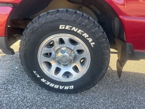 Used 2011 Ford Ranger XLT AWD/4WD image 11