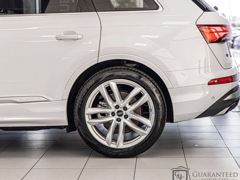 Used 2025 Audi Q7 3.0T Premium Plus w/ Premium Plus Package AWD/4WD image 8