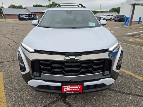 Used 2026 Chevrolet Equinox ACTIV w/ Convenience Package III AWD/4WD image 12