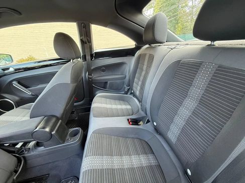 Used 2013 Volkswagen Beetle 2.0T FWD image 19