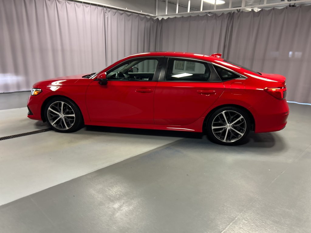 Used 2023 Honda Civic Touring image 4