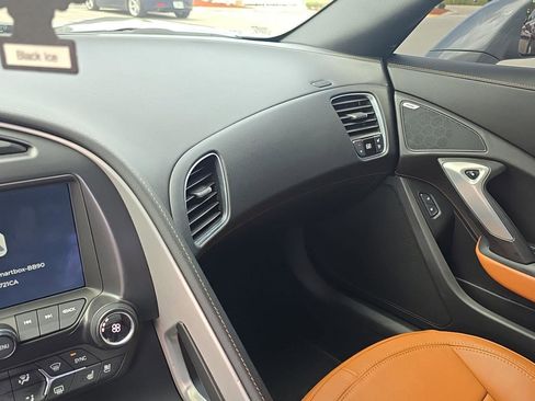 Used 2016 Chevrolet Corvette Stingray Coupe w/ 2LT Preferred Equipment Group image 7