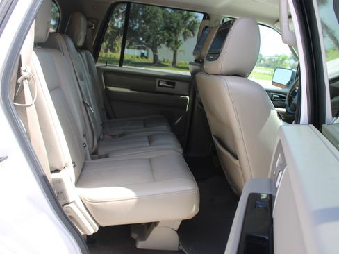 Used 2011 Ford Expedition Limited RWD image 30