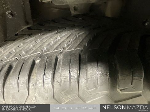 Used 2015 Toyota Camry XLE image 11