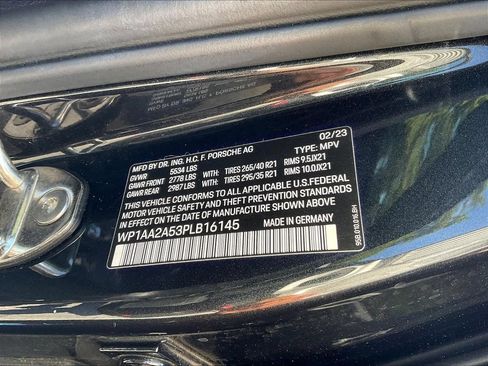 Used 2023 Porsche Macan AWD/4WD image 15