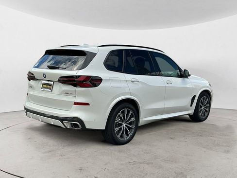 New 2026 BMW X5 xDrive50e AWD/4WD image 7