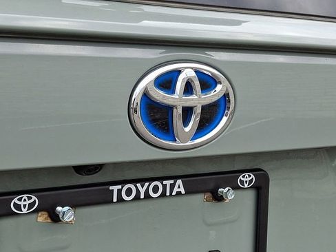 Used 2020 Toyota RAV4 XLE w/ Convenience Package image 29