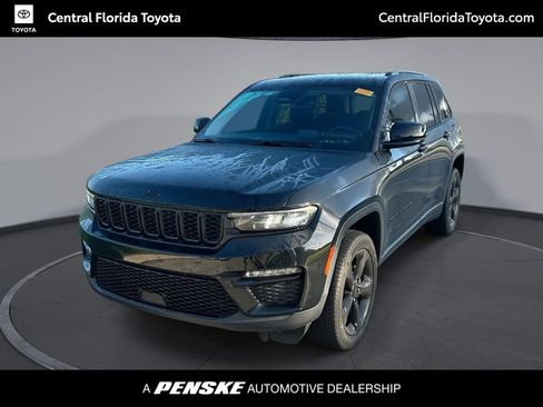 Used 2023 Jeep Grand Cherokee Limited w/ Black Appearance Package RWD image 1