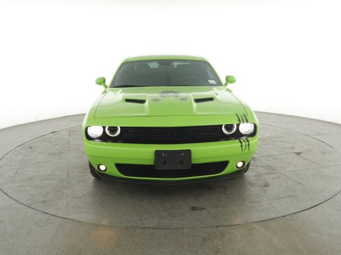 Certified 2023 Dodge Challenger SXT w/ Plus Package image 3