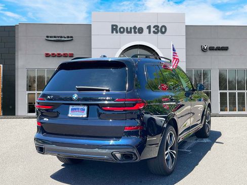 Used 2024 BMW X7 xDrive40i w/ M Sport Package AWD/4WD image 4