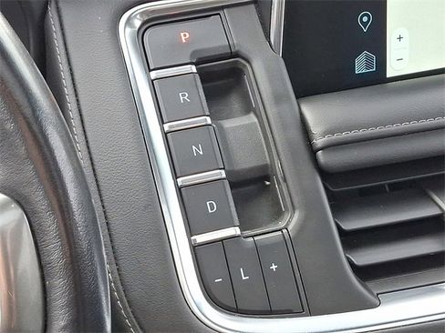 Used 2022 Chevrolet Tahoe LT w/ LT Signature Package image 15