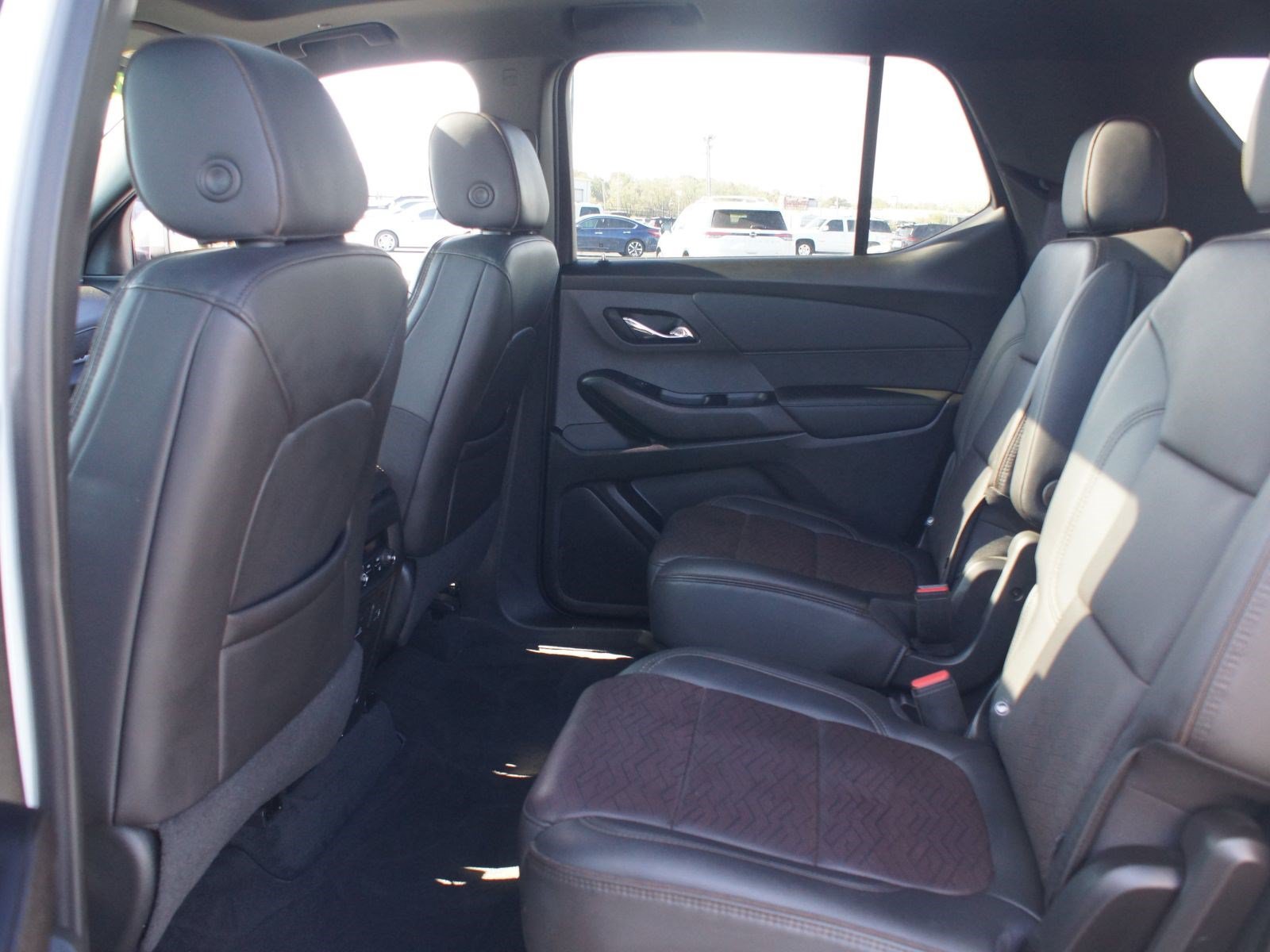 Used 2022 Chevrolet Traverse High Country FWD image 9