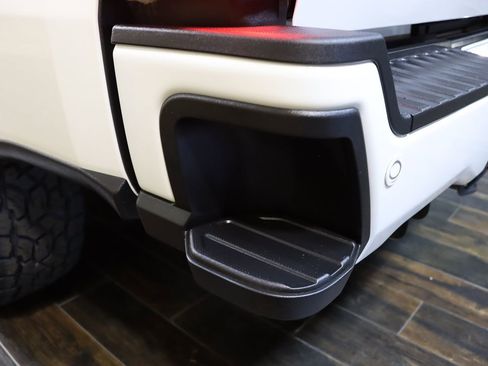 Used 2024 Ford F250 Platinum image 30