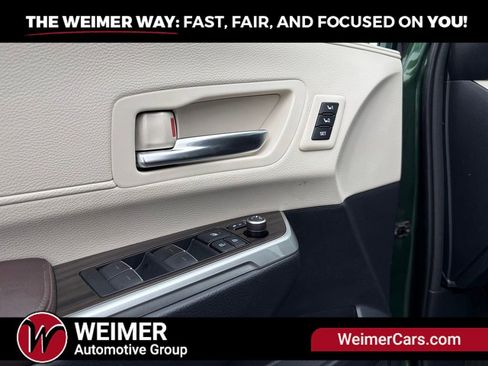 Used 2021 Toyota Sienna Platinum AWD/4WD image 33