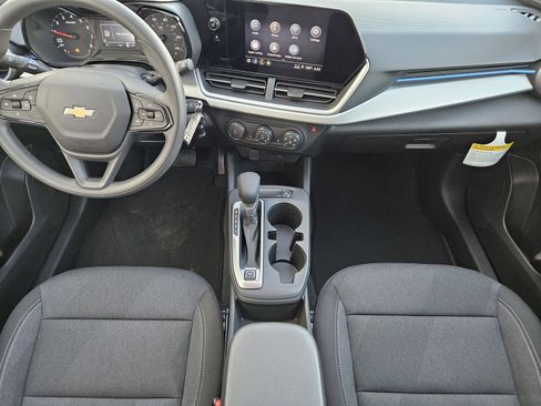 New 2026 Chevrolet Trax LS w/ LS Convenience Package FWD image 24