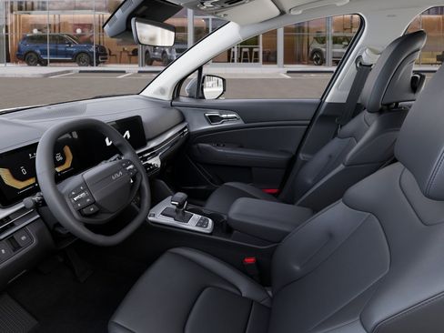 New 2026 Kia Sportage EX FWD image 17