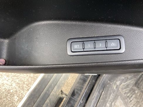 Used 2018 GMC Yukon Denali w/ Open Road Package image 16