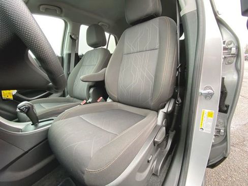 Used 2020 Chevrolet Trax LT image 17