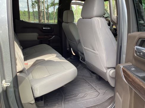 Used 2021 GMC Sierra 1500 SLE image 11