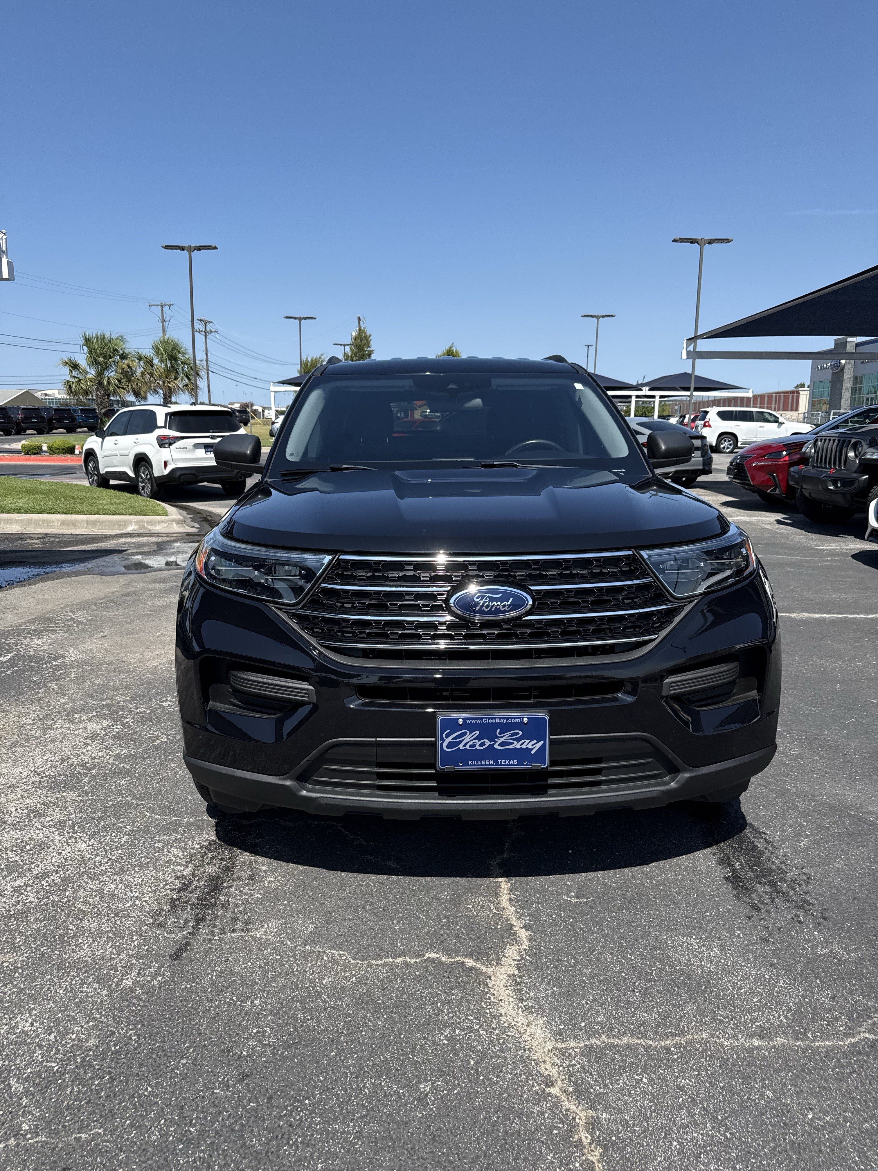 Used 2021 Ford Explorer XLT RWD image 2