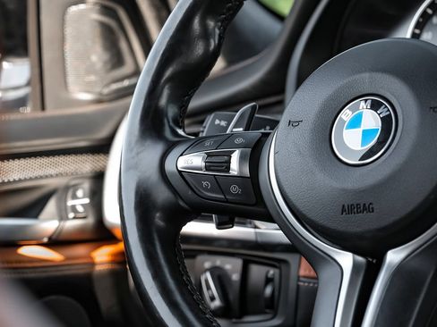 Used 2017 BMW X5 M AWD/4WD image 16