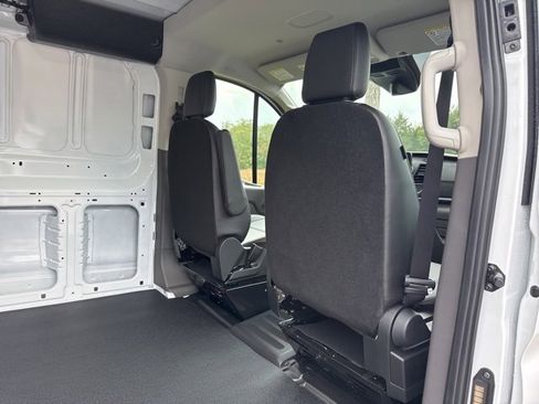 New 2025 Ford Transit 250 Low Roof image 34