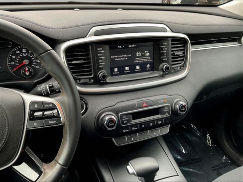 Used 2020 Kia Sorento S FWD image 9