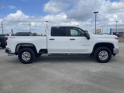 Used 2024 Chevrolet Silverado 2500 W/T w/ WT Fleet Convenience Package AWD/4WD image 3