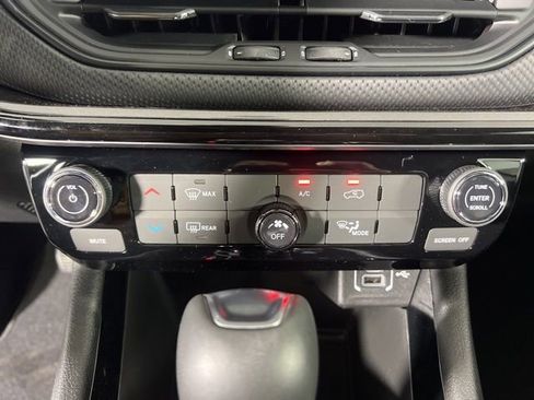 New 2026 Jeep Compass Latitude image 21