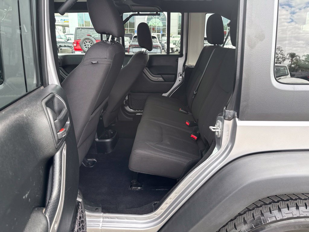 Used 2018 Jeep Wrangler Unlimited Sport S AWD/4WD image 27