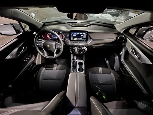 Used 2025 Chevrolet Blazer LT image 18