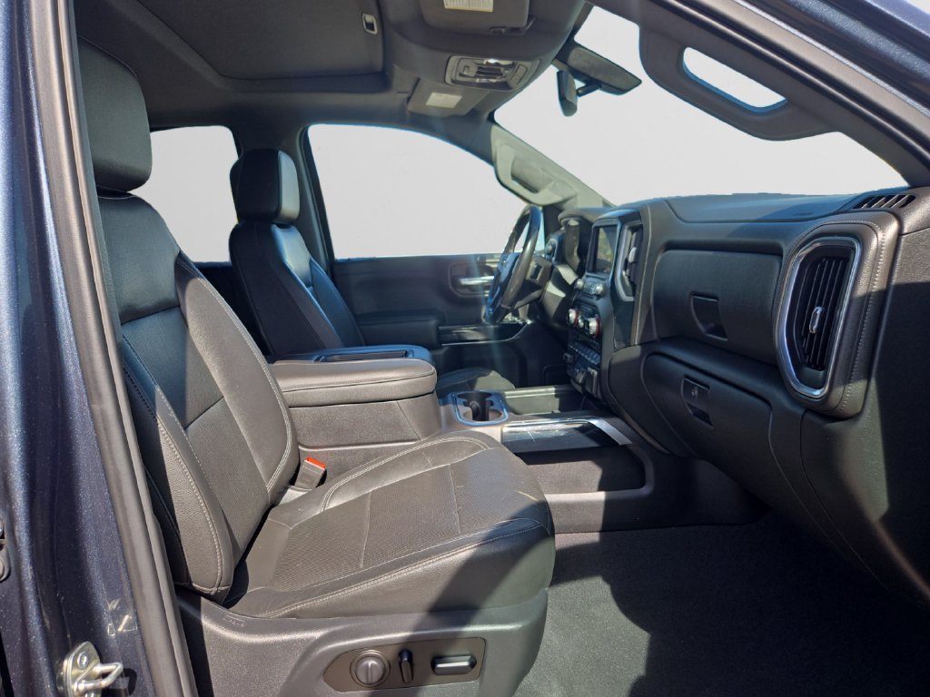 Used 2020 Chevrolet Silverado 1500 LTZ w/ LTZ Plus Package AWD/4WD image 15
