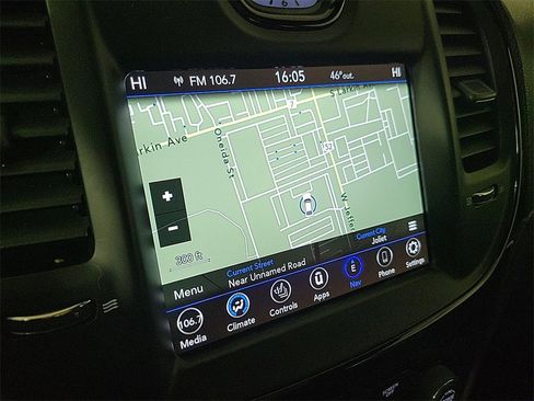 Used 2023 Chrysler 300 S image 17