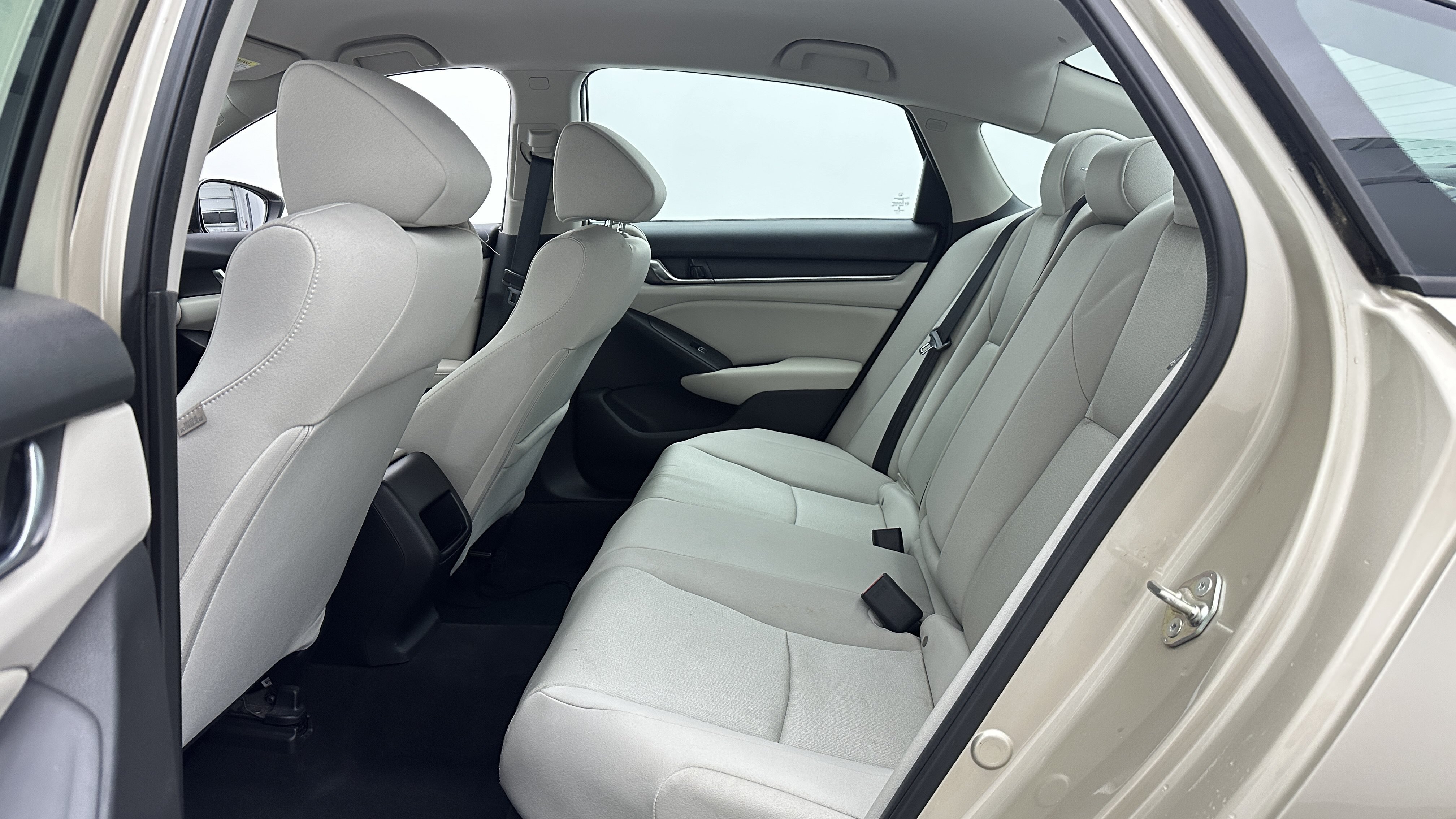 Used 2018 Honda Accord LX image 19