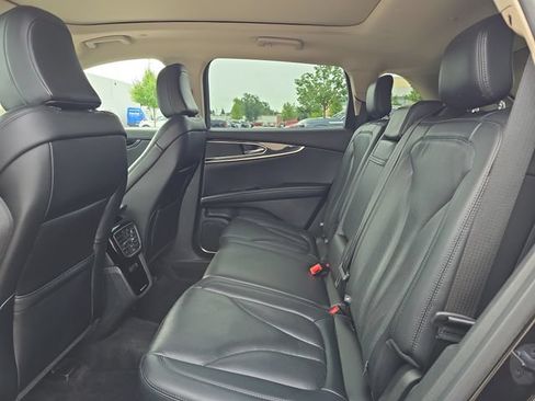 Used 2023 Lincoln Nautilus Reserve AWD/4WD image 24