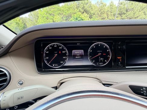 Used 2016 Mercedes-Benz S 550 4MATIC Sedan image 17