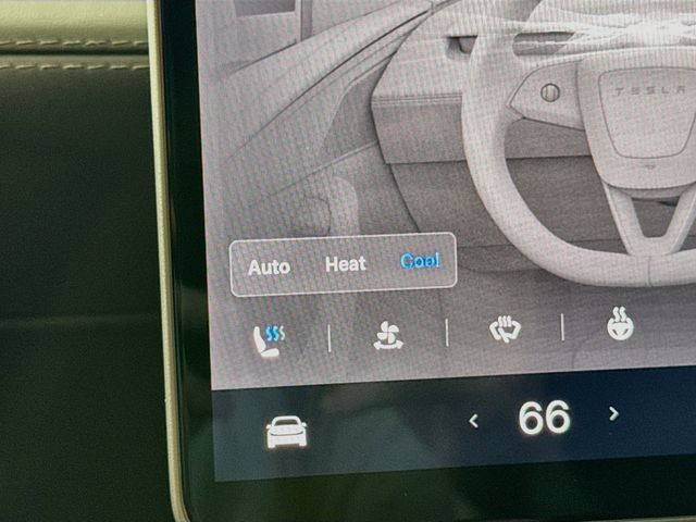 Used 2026 Tesla Model Y AWD image 31