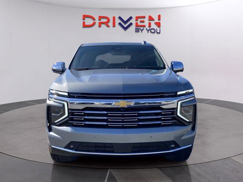 New 2026 Chevrolet Suburban Premier image 9
