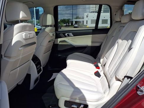 Used 2025 BMW X7 xDrive40i w/ Executive Package AWD/4WD image 5