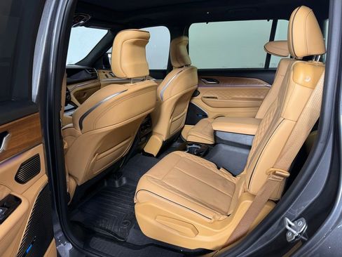 Used 2022 Jeep Grand Cherokee L Summit image 20