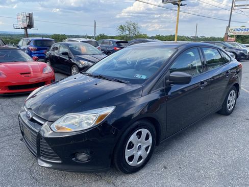 Used 2014 Ford Focus S FWD image 1